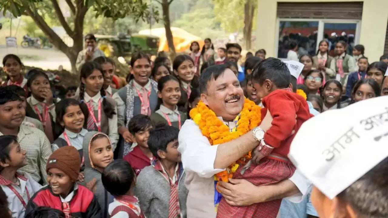 उत्तर प्रदेश में आम आदमी पार्टी की पदयात्रा: बेरोज़गारी और सामाजिक न्याय की मांग