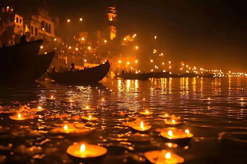 कार्तिक पूर्णिमा: देव दीपावली का महत्व और मान्यता