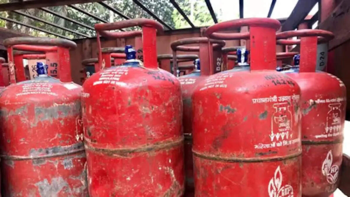 महिलाओं के लिए मुफ्त LPG सिलेंडर: मध्य प्रदेश और महाराष्ट्र का बड़ा ऐलान