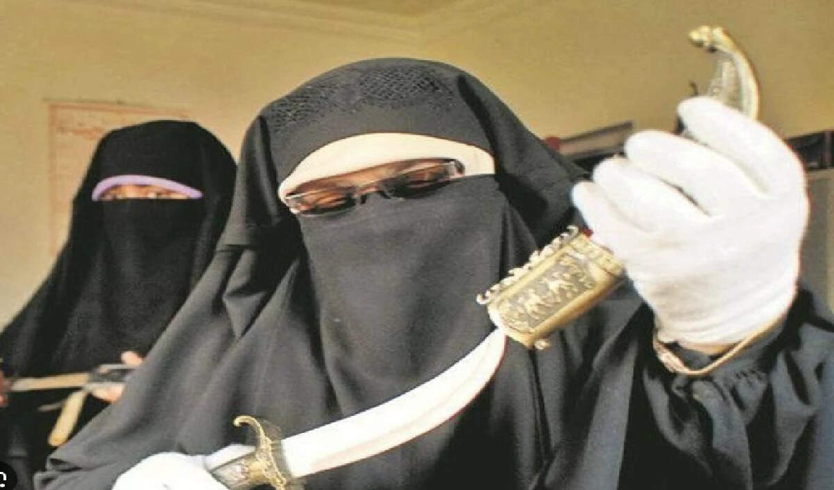 कश्मीरी अलगाववादी आसिया अंद्राबी को उम्रकैद, सहयोगियों को 30 साल की सजा