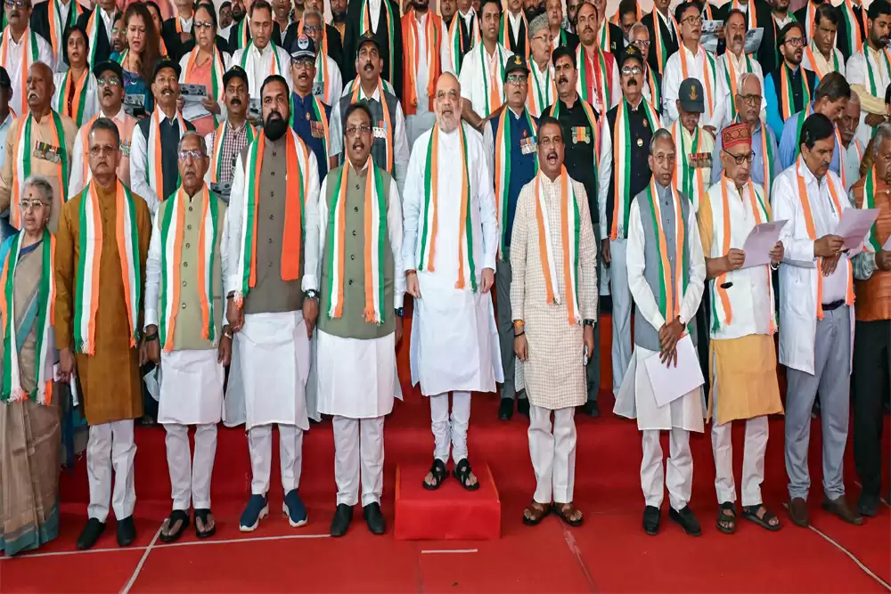 बिहार चुनाव में भाजपा की रणनीति पर सवाल: नीतीश कुमार का नाम न लेना भारी पड़ा