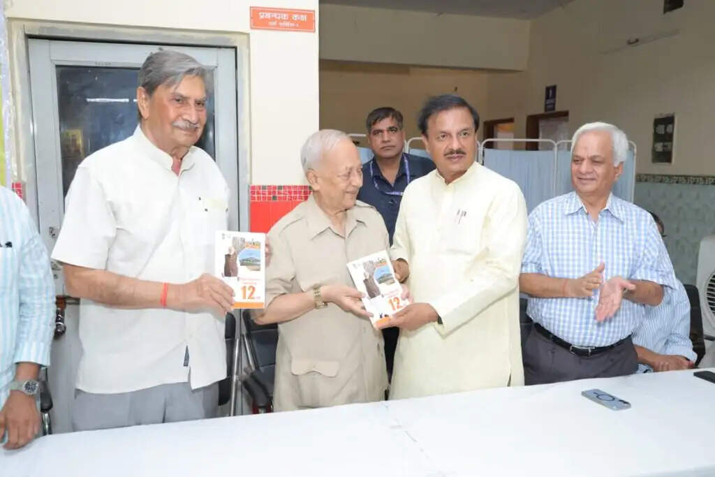 नोएडा लोकमंच की स्वास्थ्य पहल: जरूरतमंदों के लिए सस्ती चिकित्सा सेवाएं