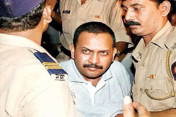 लेफ्टिनेंट कर्नल पुरोहित को मिली बड़ी पदोन्नति, मालेगांव मामले में मिली क्लीन चिट