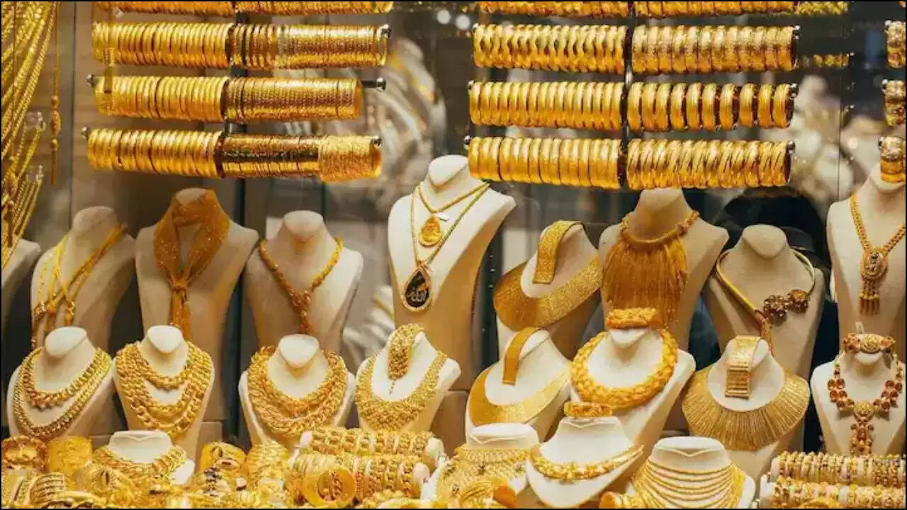 सोने और चांदी की कीमतों में रिकॉर्ड वृद्धि: जानें कारण