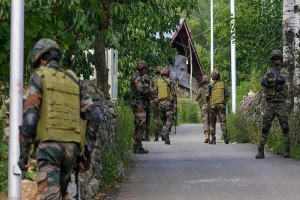 पुंछ में सुरक्षाबलों ने दो आतंकियों को किया ढेर