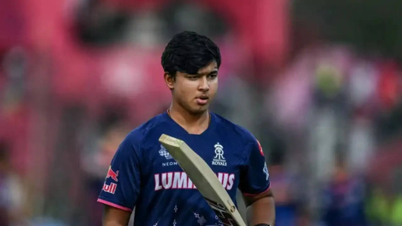 वैभव सूर्यवंशी का जबरदस्त शॉट, टूटी पाइपलाइन का वीडियो हुआ वायरल