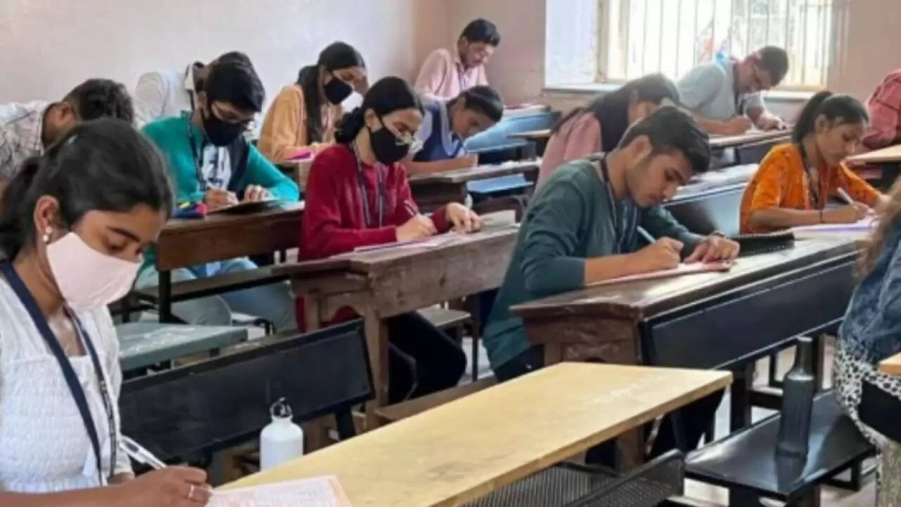 UPPSC PCS प्रीलिम्स परीक्षा 2025 के लिए प्रवेश पत्र जारी
