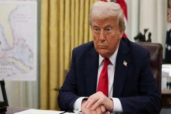 डोनाल्ड ट्रंप की संपत्ति में 1.1 अरब डॉलर की गिरावट, बिटकॉइन संकट का असर