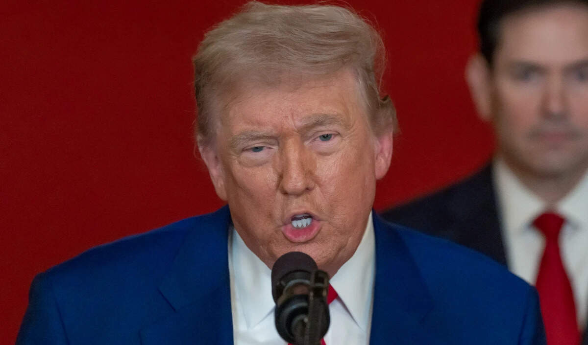 डोनाल्ड ट्रंप ने वेनेजुएला के 'कार्यकारी राष्ट्रपति' के रूप में खुद को घोषित किया