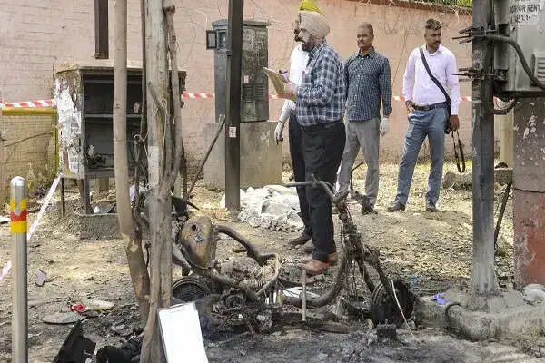 जालंधर में IED ब्लास्ट के मुख्य आरोपी की गिरफ्तारी, पाकिस्तान से जुड़े तार