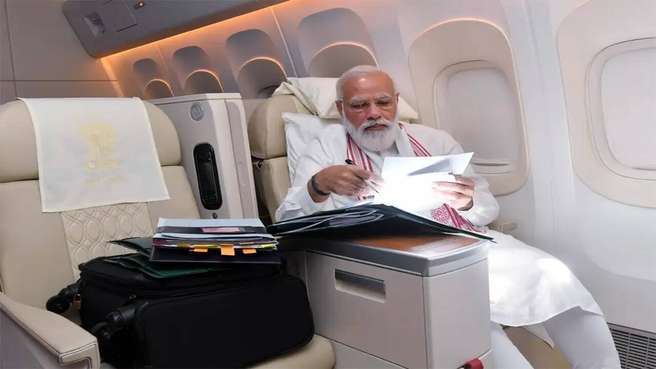 मोदी सरकार के 25 साल: काम की उपलब्धियों पर सवाल