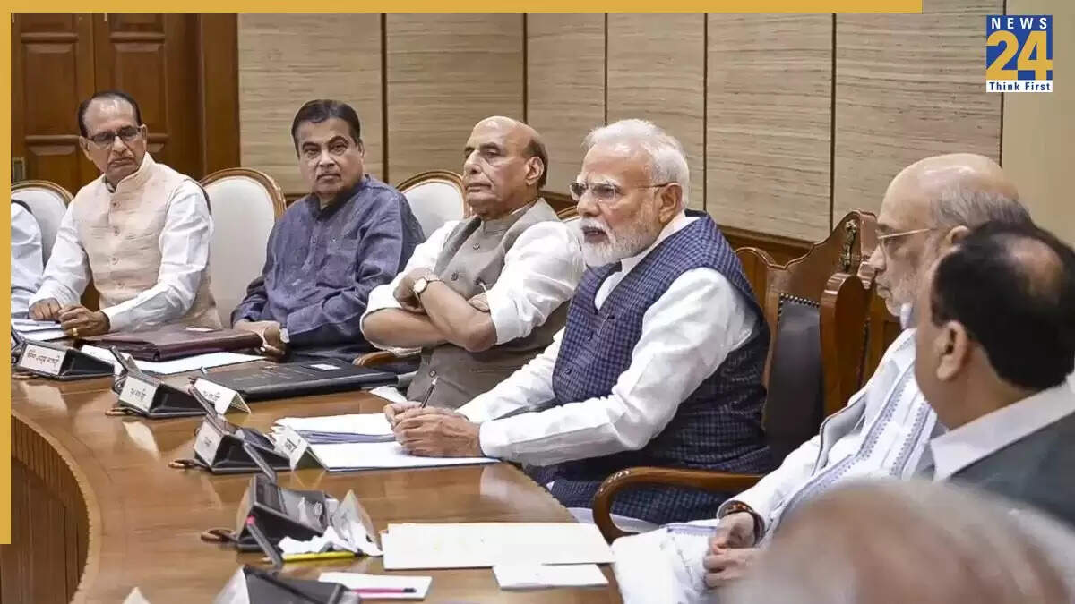 PM मोदी की अध्यक्षता में अमेरिकी टैरिफ पर महत्वपूर्ण बैठक शुरू