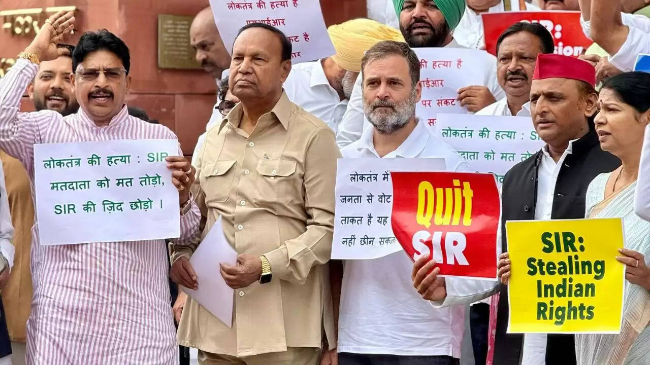 संसद का मानसून सत्र: हंगामे के बीच स्थगित हुई कार्यवाही