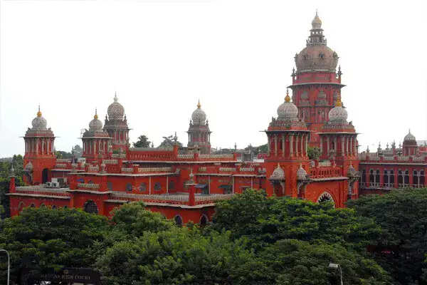 मद्रास हाई कोर्ट ने मंदिरों में वीआईपी दर्शन पर उठाए गंभीर सवाल