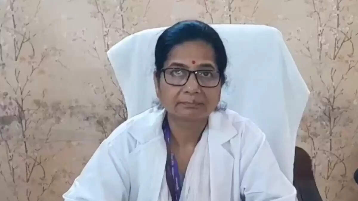 ट्रेन में सूटकेस से बरामद हुआ तीन दिन का नवजात बच्चा