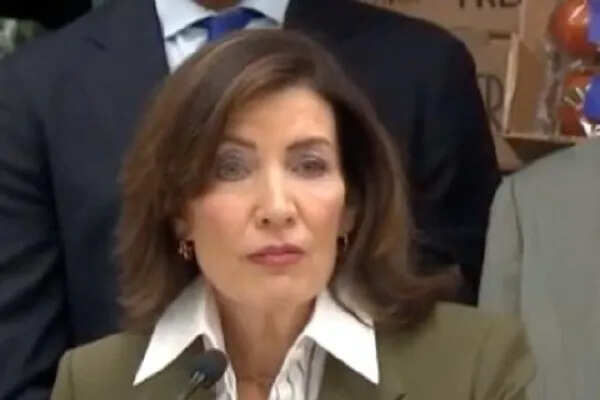 न्यूयॉर्क में खाद्य सहायता निलंबन के बीच शटडाउन का संकट