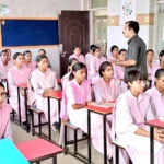 किशोरियों के लिए लाइफ स्किल्स और मानसिक स्वास्थ्य पर जागरूकता कार्यक्रम