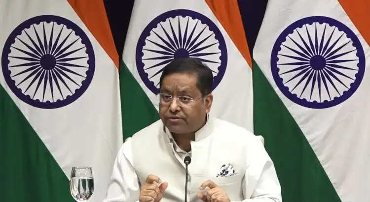 भारत ने अमेरिकी हमलों के खिलाफ कड़ा रुख अपनाया, तीन नाविकों की मौत पर चिंता