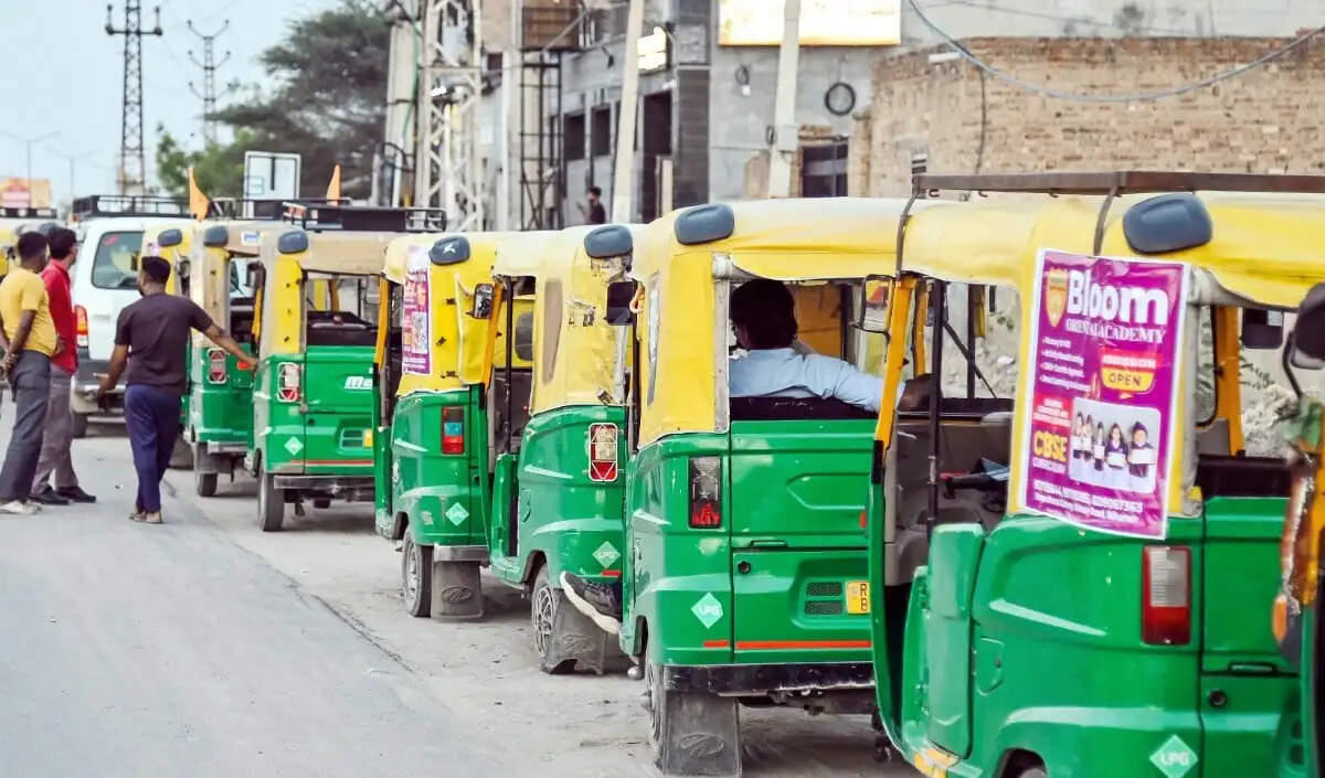 मुंबई में CNG और PNG की कीमतों में वृद्धि: उपभोक्ताओं पर असर
