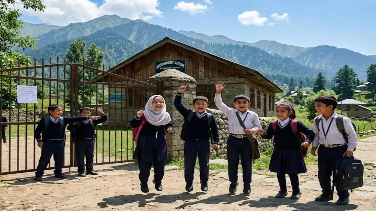 जम्मू-कश्मीर में स्कूलों की छुट्टियां बढ़ाई गईं, 26 जुलाई तक बंद रहेंगे