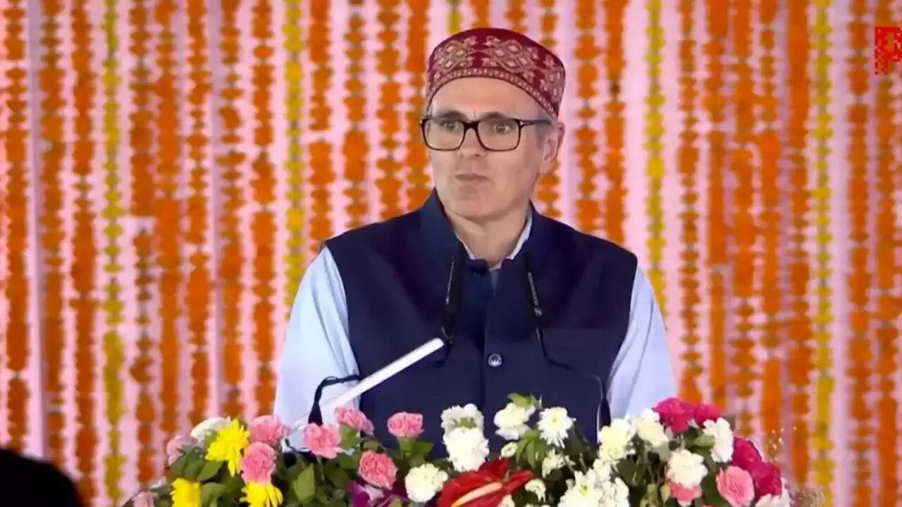क्या जम्मू-कश्मीर के विकास का नया अध्याय शुरू हुआ? चेनाब पुल के उद्घाटन पर उमर अब्दुल्ला की बातें