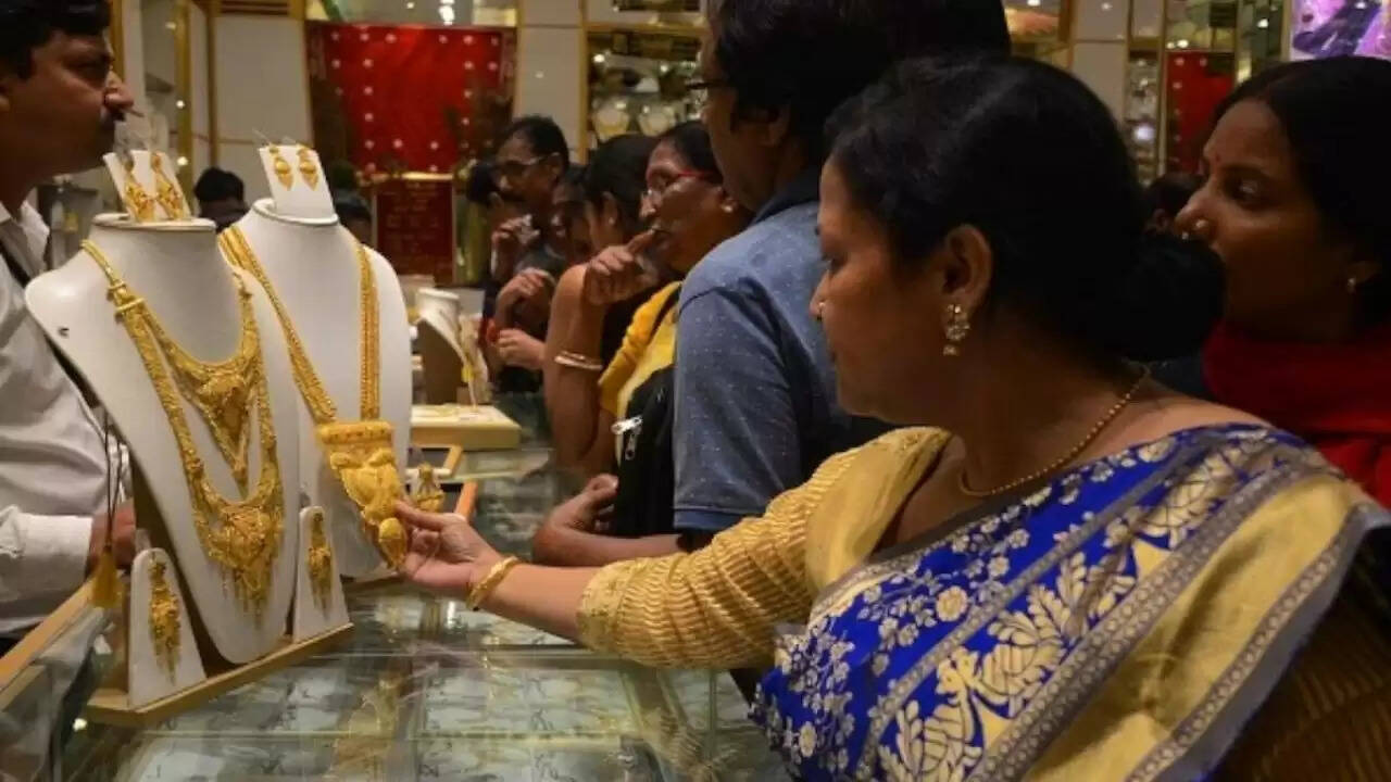 सोने का निवेश: कार से बेहतर विकल्प क्यों है?