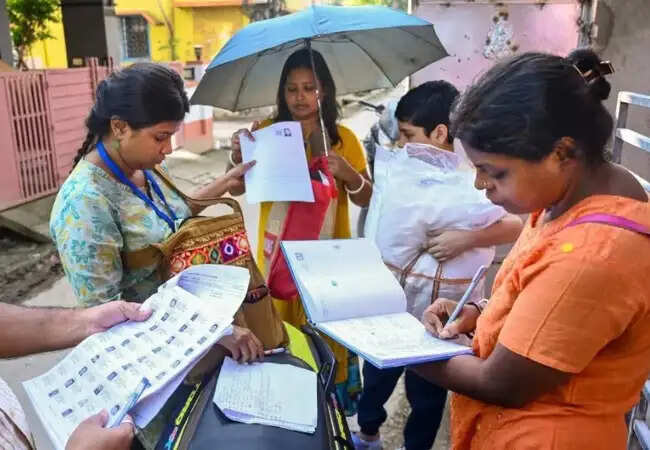 यूपी विधानसभा चुनाव 2027: मतदाता सूची में बदलाव से राजनीतिक समीकरणों में उथल-पुथल