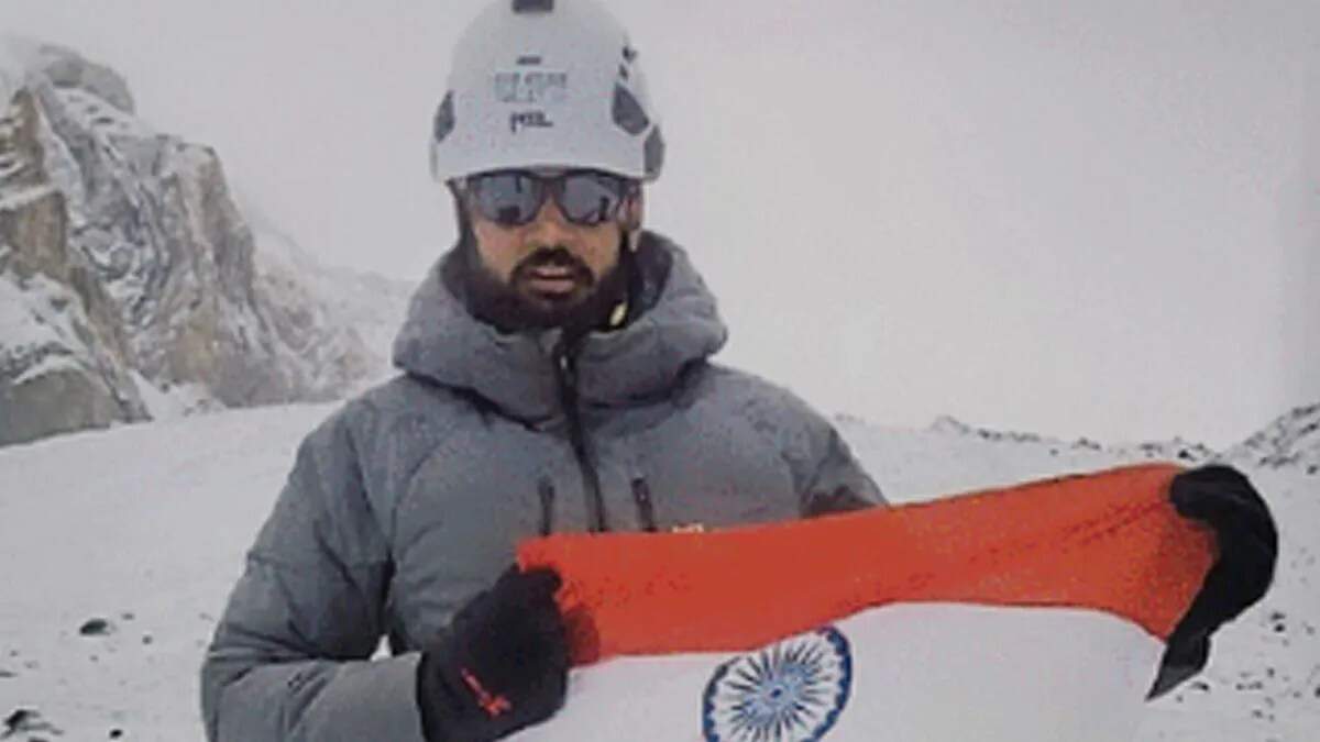 महेश कुमार ने माउंट मणिरंग पर सूर्य नमस्कार कर बनाया नया विश्व रिकॉर्ड