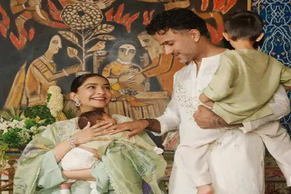 बॉलीवुड सितारों के बच्चों के लिए आध्यात्मिक नामों का चलन