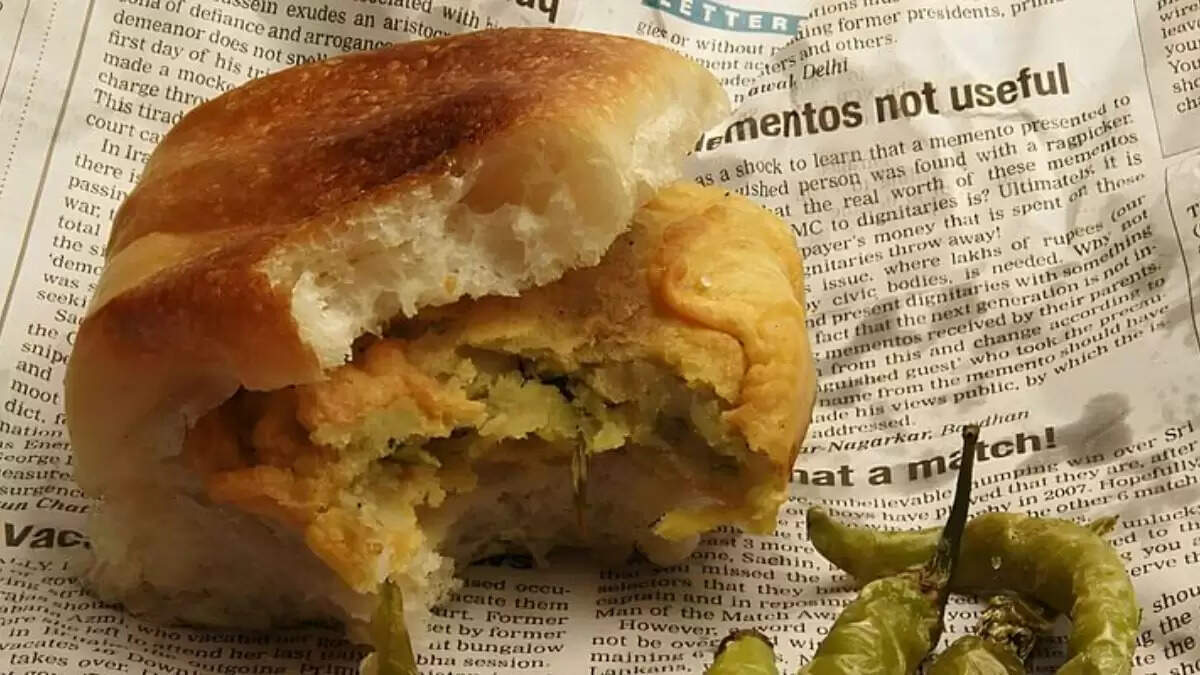 अखबार में रखा खाना: स्वास्थ्य पर गंभीर प्रभाव और कैंसर का खतरा