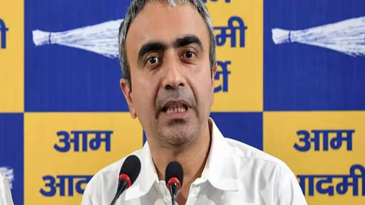 हरियाणा की भाजपा सरकार पर अनुराग ढांडा का तीखा हमला: युवाओं के भविष्य का क्या होगा?