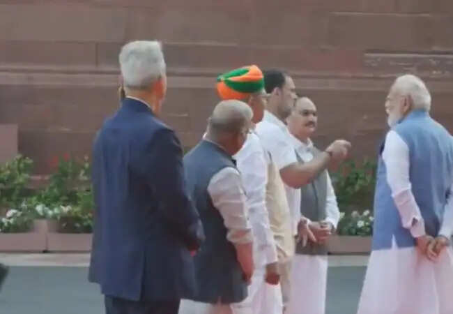 महात्मा ज्योतिबा फुले की 200वीं जयंती पर श्रद्धांजलि