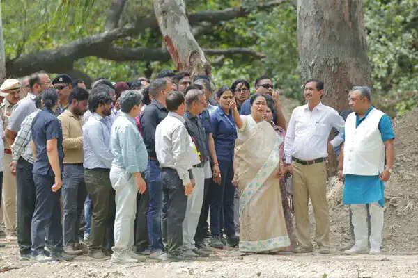 दिल्ली में विकास परियोजनाओं का शुभारंभ, मुख्यमंत्री ने किया निरीक्षण