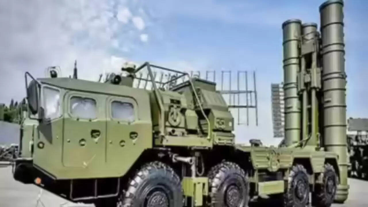 भारत के S-400 सिस्टम पर पाकिस्तान का झूठा दावा, PIB ने किया खंडन