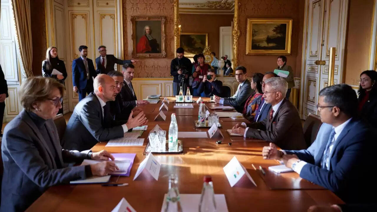 पोलैंड का भारत के प्रति संतुलित रुख, अमेरिका की चेतावनी जारी