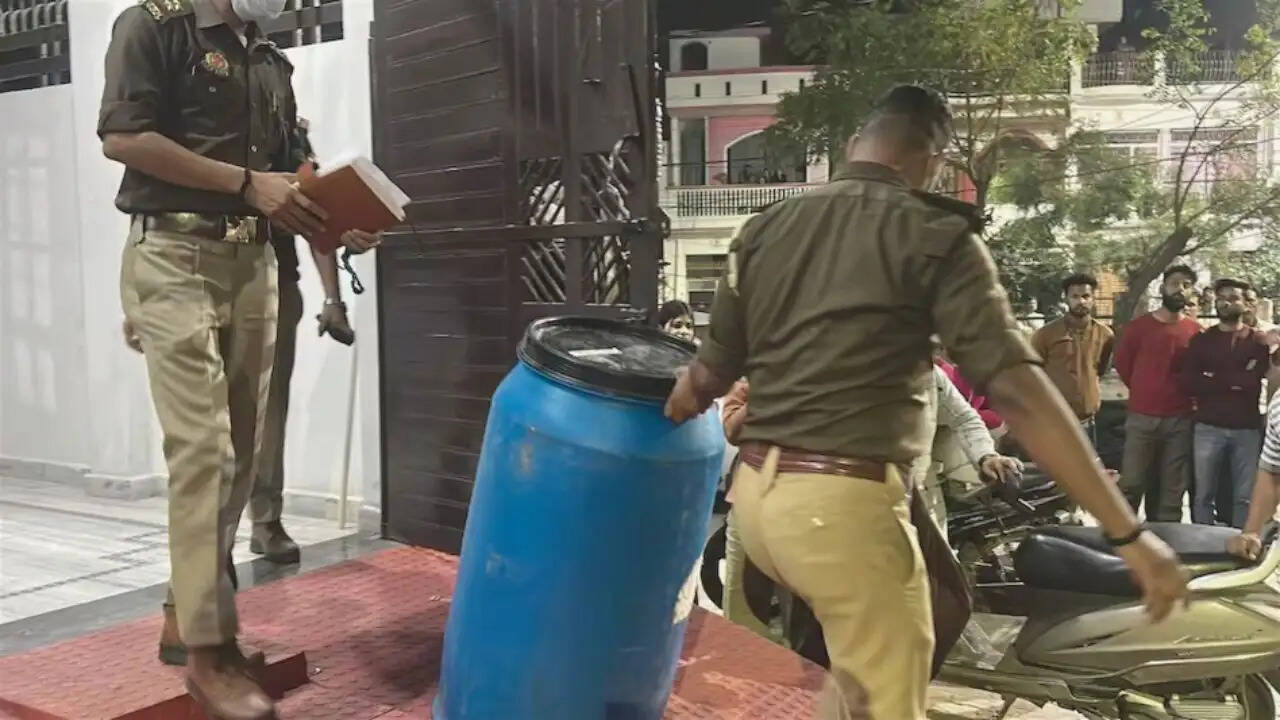 लखनऊ में पिता की हत्या: बेटे ने पढ़ाई के विवाद में उठाया खौफनाक कदम