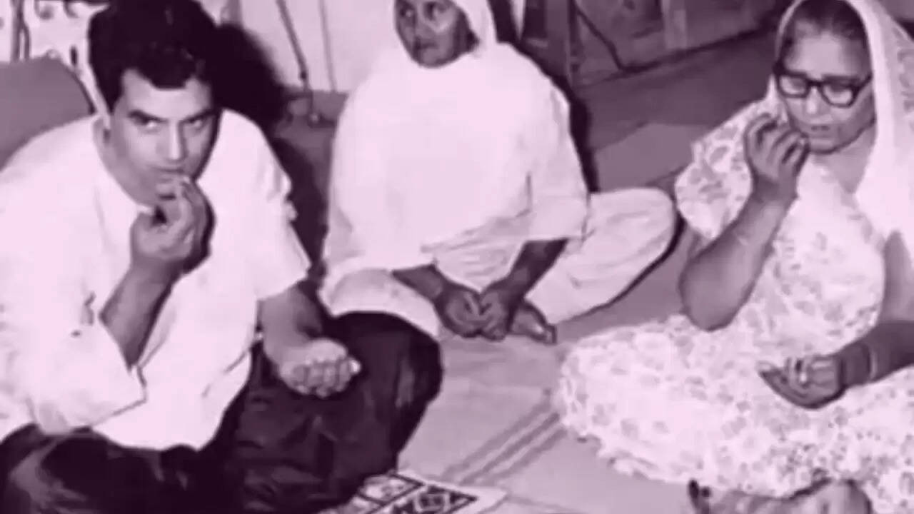 धर्मेंद्र का निधन: बॉलीवुड के इस दिग्गज अभिनेता की मां की दयालुता की कहानी