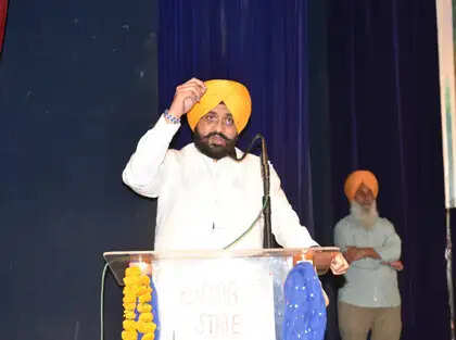 युवाओं को शहीदों के बलिदान से प्रेरणा लेने का आह्वान