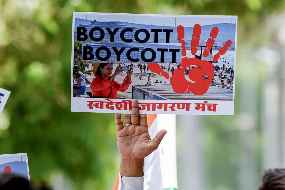 प्रधानमंत्री मोदी का स्वदेशी आंदोलन: आत्मनिर्भरता की नई दिशा