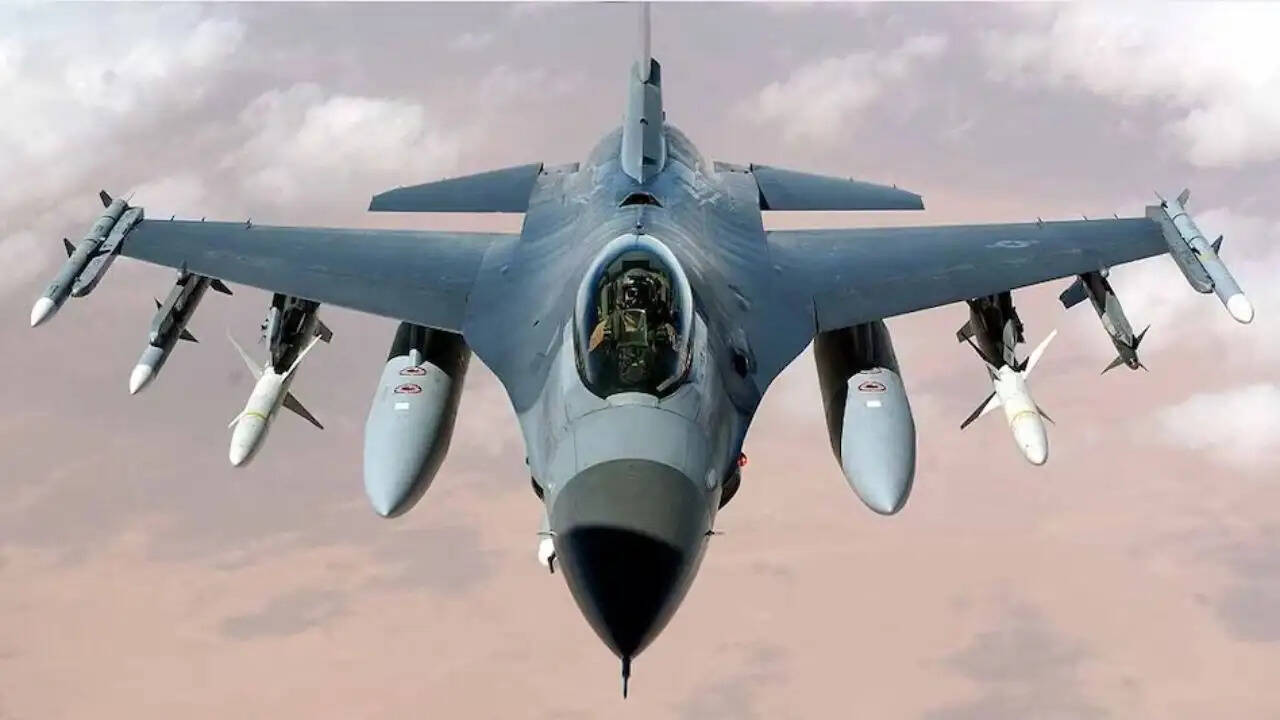 पाकिस्तान को मिला F-16 विमानों के लिए अमेरिका से तकनीकी समर्थन, जानें क्या है डील का महत्व