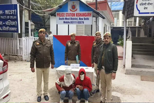 दिल्ली में एटीएम धोखाधड़ी गिरोह का भंडाफोड़, दो गिरफ्तार