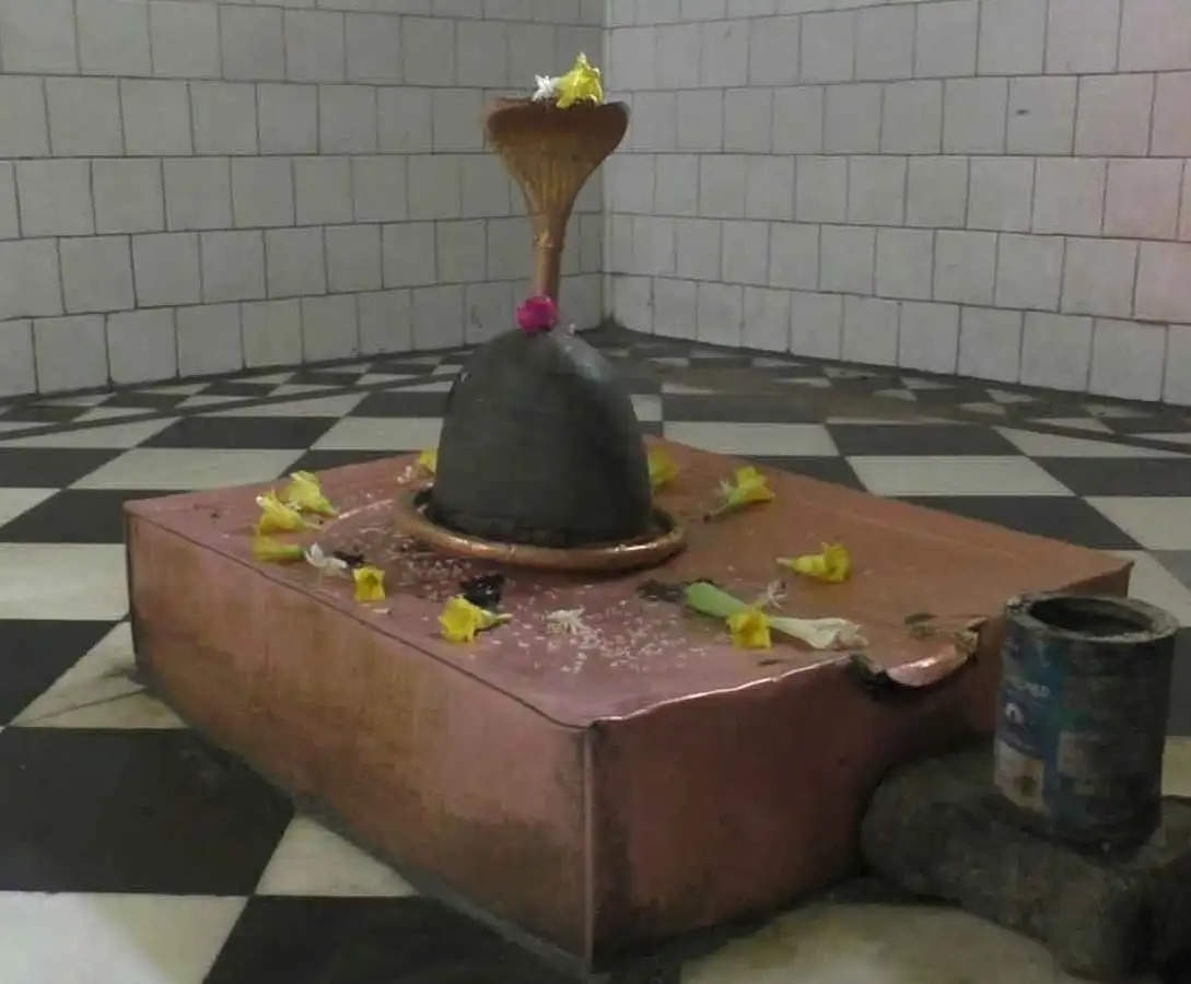 5 हजार साल पुराना है ये शिव मंदिर, कौरवों ने की थी शिवलिंग की आराधना