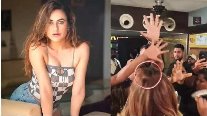 बॉलीवुड अभिनेत्री रुचि गुज्जर ने निर्माता पर लगाया धोखाधड़ी का आरोप, चप्पल से किया हमला