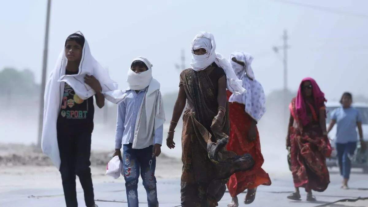 हरियाणा में मौसम में बदलाव: गर्मी बढ़ने के साथ धूल भरी आंधी की चेतावनी