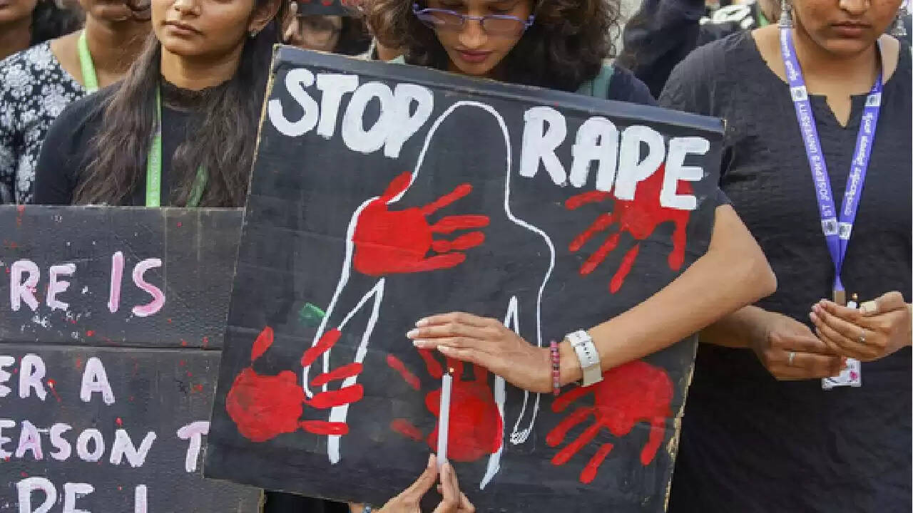 कोलकाता में गैंगरेप की घटना से मचा हंगामा, पुलिस ने त्वरित कार्रवाई की