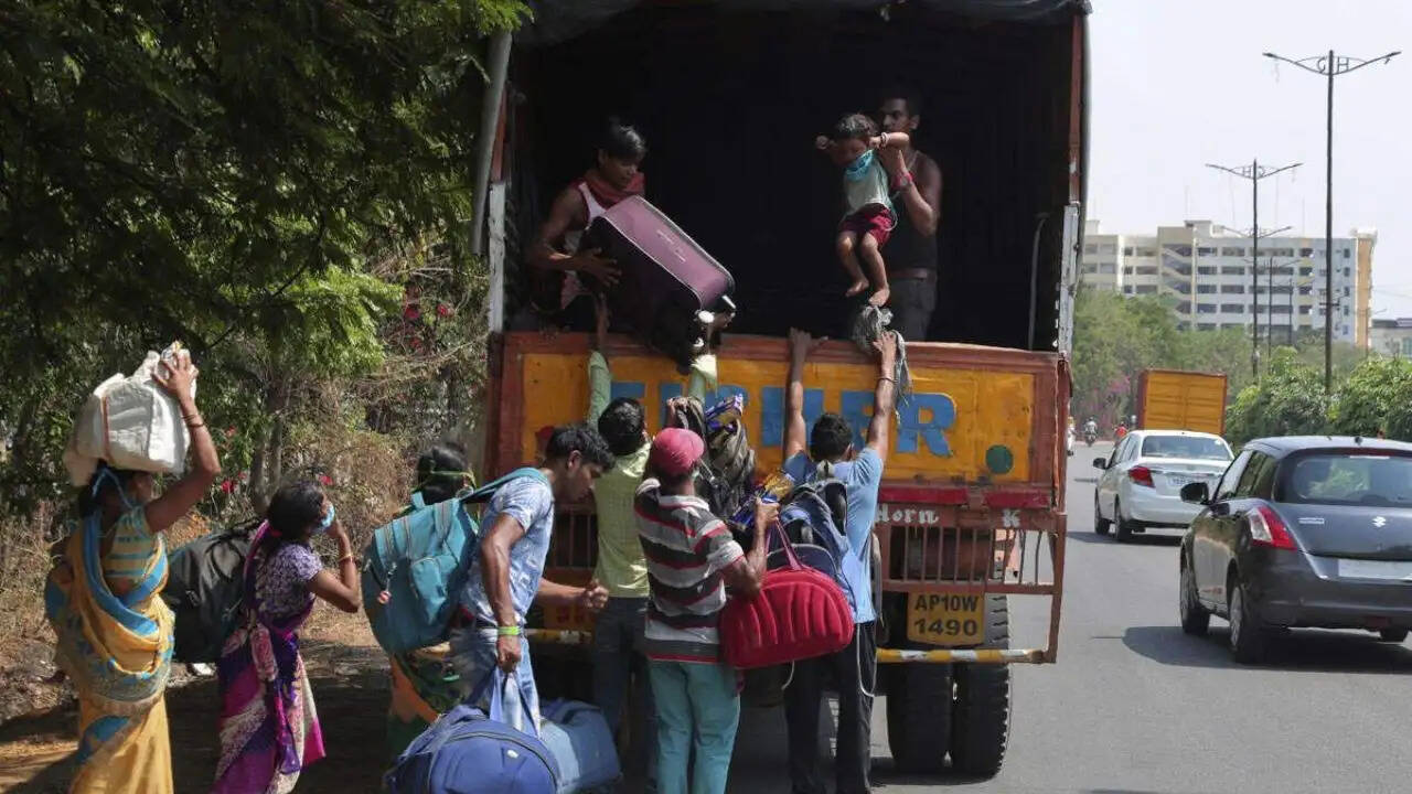 राजस्थान में बंगाली मजदूरों की घर वापसी से उद्योगों में संकट