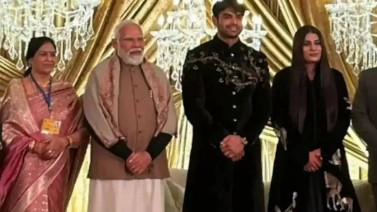 नीरज चोपड़ा और हिमानी मोर की शादी का रिसेप्शन: पीएम मोदी की उपस्थिति ने बढ़ाई रौनक