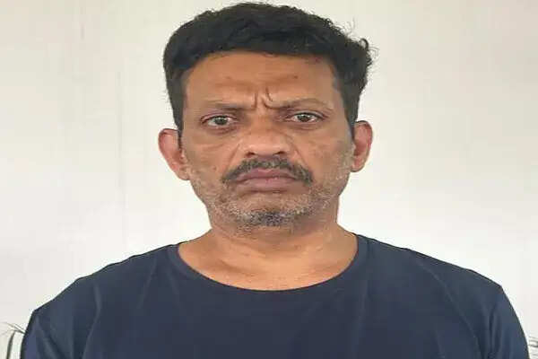 सीबीआई ने यूएई से वांटेड अपराधी अनिल कुमार रेड्डी को किया प्रत्यर्पित