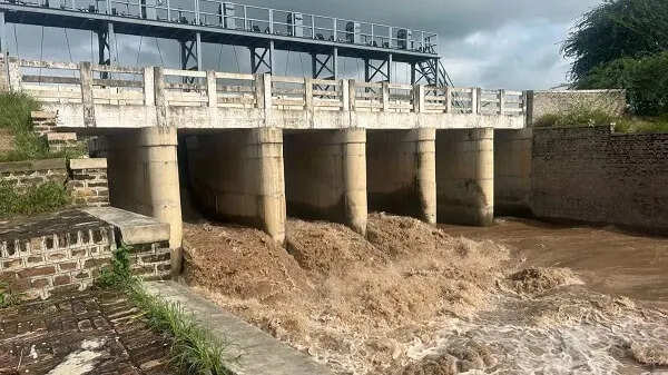लुधियाना में सतलुज नदी का जलस्तर बढ़ा, प्रशासन ने उठाए कदम