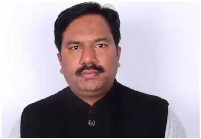 ईद के बाद यूपी बोर्ड की उत्तर पुस्तिकाओं का मूल्यांकन शुरू करने की मांग